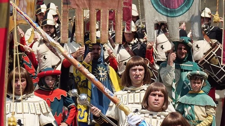 Bertini promuove il corteo: "Bene tutti i quartieri: grande collaborazione". Nessuno fa l’alcoltest