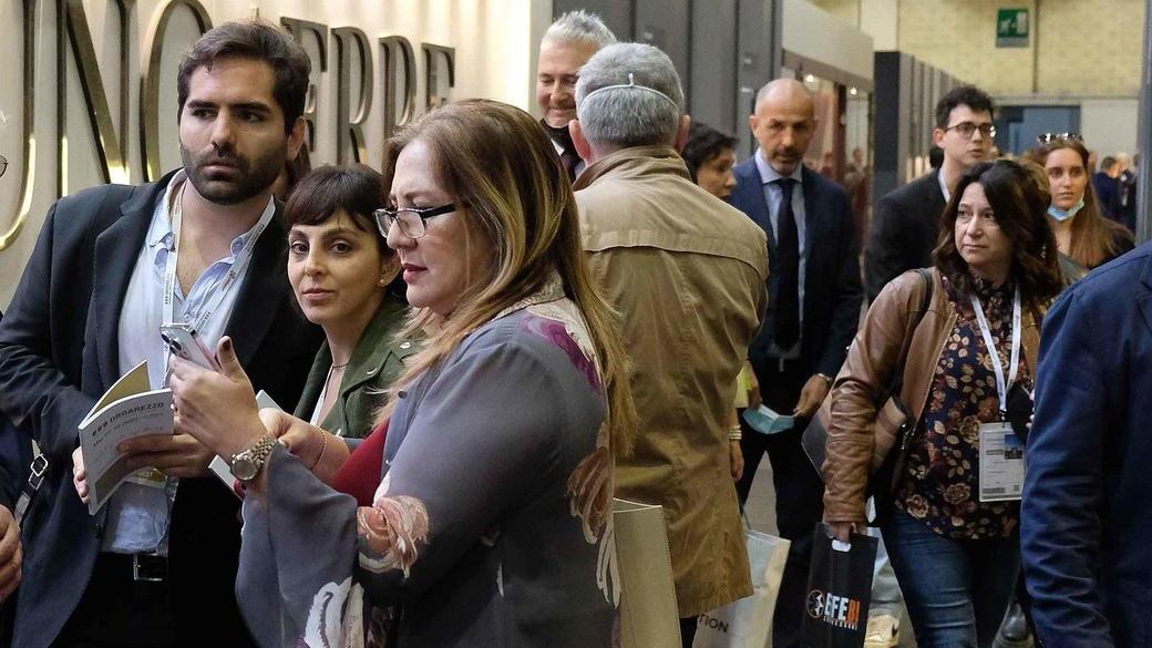 https://www.lanazione.it/image-service/view/acePublic/alias/contentid/MmVjODYxMDktMzNlYS00/0/noi-pronti-a-ogni-sfida-tca-cinquantanni-di-lavoro-in-un-mondo-a-18-carati.jpeg?f=16:9&w=1200&h=630