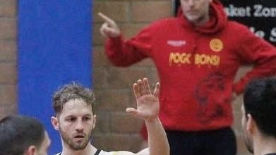 Advinser Asciano eliminata dai play-off di Divisione Regionale 1 dopo una sconfitta contro Galli San Giovanni Valdarno per 66-63. Advinser Asciano eliminata dai play-off di Divisione Regionale 1 dopo una sconfitta contro Galli San Giovanni Valdarno per 66-63.