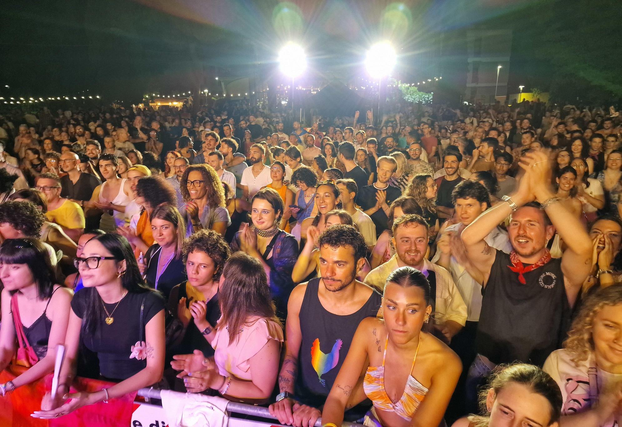Toscana Pride Party. Montuliveto in festa. Oltre duemila presenze tra musica e inclusione Toscana Pride Party. Montuliveto in festa. Oltre duemila presenze tra musica e inclusione