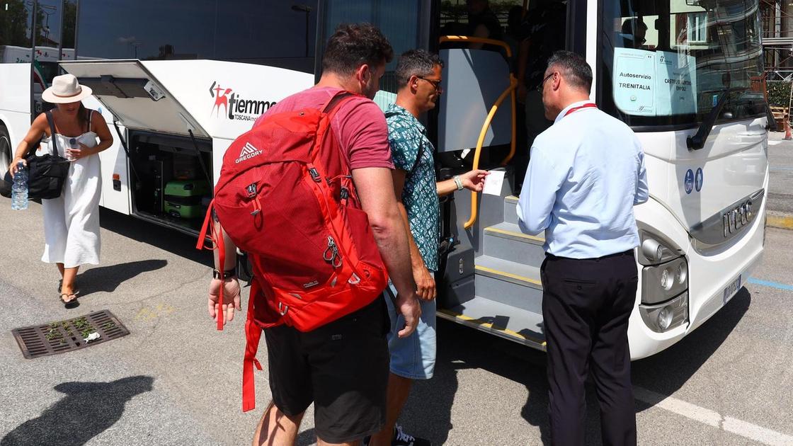 Bus sostitutivi anche per Pescia. Il piano approvato dalla Regione: "Un sollievo per i nostri pendolari"