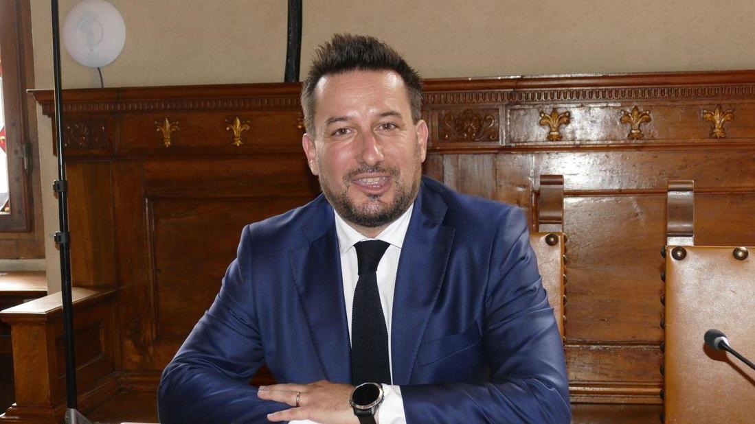 https://www.lanazione.it/image-service/view/acePublic/alias/contentid/MmVkZTg0MjEtMTM3MS00/0/il-controllo-di-vicinato-e-da-rilanciare.jpeg?f=16:9&w=1200&h=630