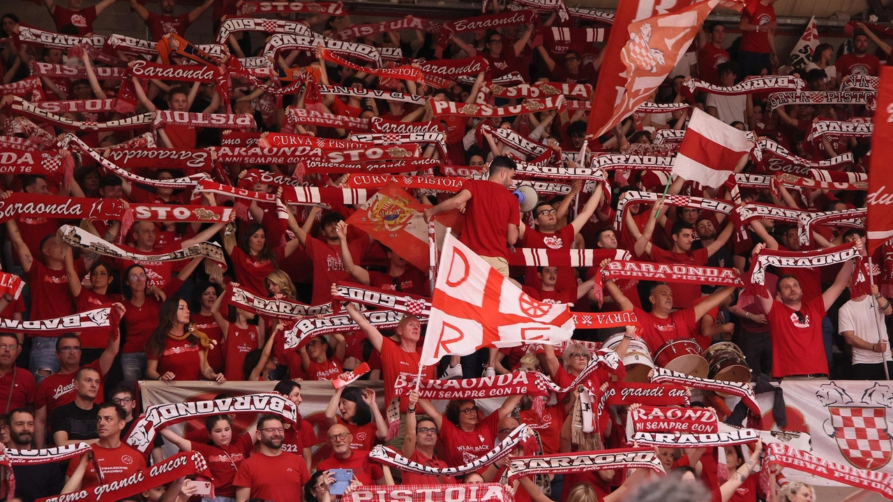 Il tifo pistoiese ha confermato un grande attaccamento all’Estra Il tifo pistoiese ha confermato un grande attaccamento all’Estra
