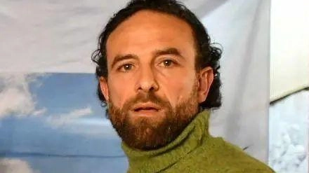 Il libro "L'altezza della libertà" di Gianluca Briccolani sarà presentato a Forte dei Marmi, raccontando la sua avventura alpinistica nelle Alpi Apuane e i problemi ambientali che affliggono la zona. Il libro "L'altezza della libertà" di Gianluca Briccolani sarà presentato a Forte dei Marmi, raccontando la sua avventura alpinistica nelle Alpi Apuane e i problemi ambientali che affliggono la zona.