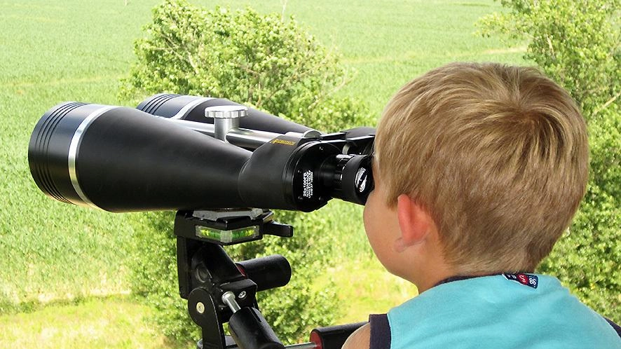 Grazie a binocoli e cannocchiali sarà possibile spiare le cicogne a distanza di sicurezza, senza disturbarle. L’accesso è gratuito e sarà presente una guida ambientale per i piccoli Grazie a binocoli e cannocchiali sarà possibile spiare le cicogne a distanza di sicurezza, senza disturbarle. L’accesso è gratuito e sarà presente una guida ambientale per i piccoli