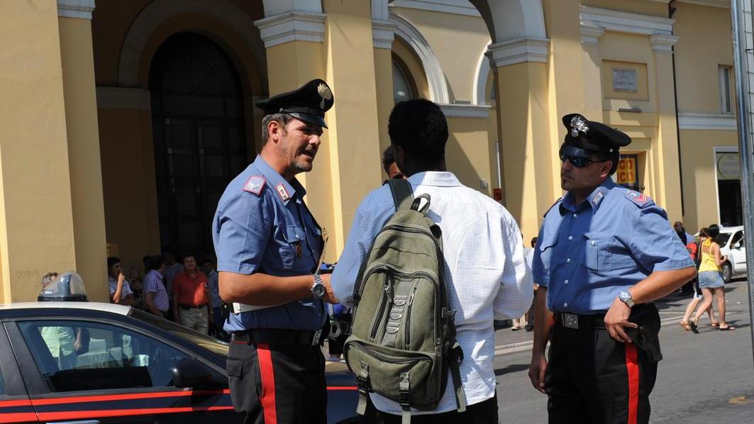 Fontivegge, rissa in strada. Cinque persone arrestate. Ora hanno l’obbligo di firma Fontivegge, rissa in strada. Cinque persone arrestate. Ora hanno l’obbligo di firma
