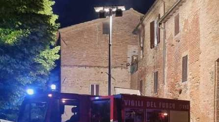 Abitazione distrutta dal fuoco, imprenditore mette a disposizione un appartamento Abitazione distrutta dal fuoco, imprenditore mette a disposizione un appartamento
