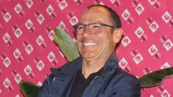 Davide Cassani, ex campione delle due ruote, commenta tutto il Giro d’Italia per la Rai "Potrebbero esserci sorprese e divari importanti in una crono come quella di martedì". Davide Cassani, ex campione delle due ruote, commenta tutto il Giro d’Italia per la Rai "Potrebbero esserci sorprese e divari importanti in una crono come quella di martedì".