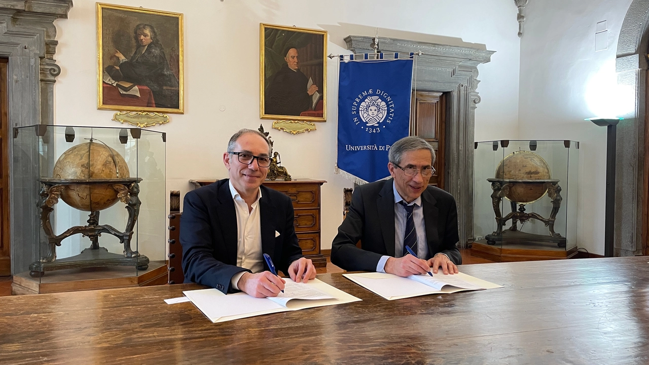 La firma con Carlo Piacenza e Riccardo Zucchi La firma con Carlo Piacenza e Riccardo Zucchi