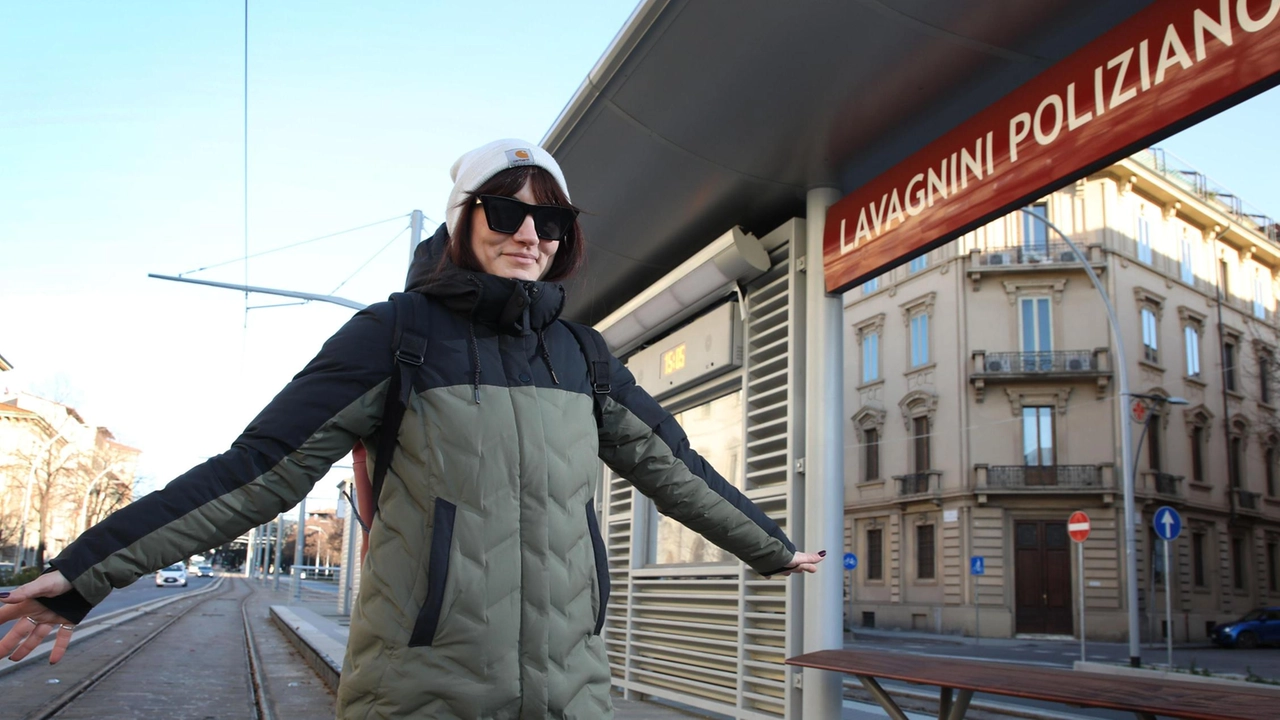 Una delle sei fermate della Vacs, la variante al centro storico, lungo il viale Lavagnini Una delle sei fermate della Vacs, la variante al centro storico, lungo il viale Lavagnini