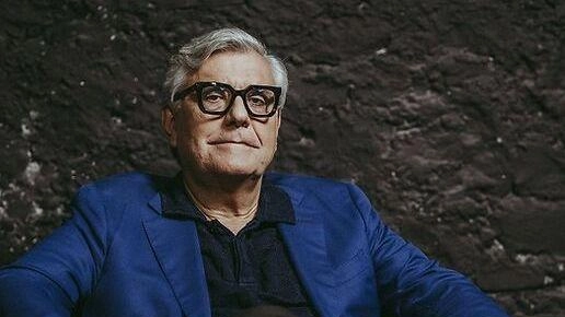 L'autore Giancarlo De Cataldo sarà ospite a San Casciano dei Bagni per parlare dei suoi romanzi gialli e del nuovo libro "Il bacio del calabrone". L'incontro si terrà sabato 7 in piazza Matteotti. L'autore Giancarlo De Cataldo sarà ospite a San Casciano dei Bagni per parlare dei suoi romanzi gialli e del nuovo libro "Il bacio del calabrone". L'incontro si terrà sabato 7 in piazza Matteotti.