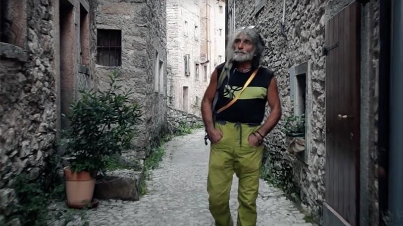 Ultimi giorni di programmazione al Garibaldi prima della pausa estiva con due proposte. Oggi alle 19 Mauro Corona (foto) -... Ultimi giorni di programmazione al Garibaldi prima della pausa estiva con due proposte. Oggi alle 19 Mauro Corona (foto) -...