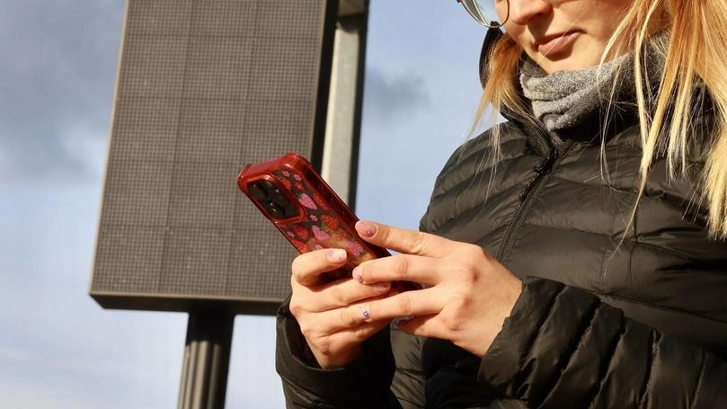 Attivato il sistema di 77 varchi telematici, segnalati da cartellonistica, lungo un perimetro di 50 chilometr. Problemi anche per ditte, artigiani e ambulanti delle altre province: chiedono deroghe per l’accesso.