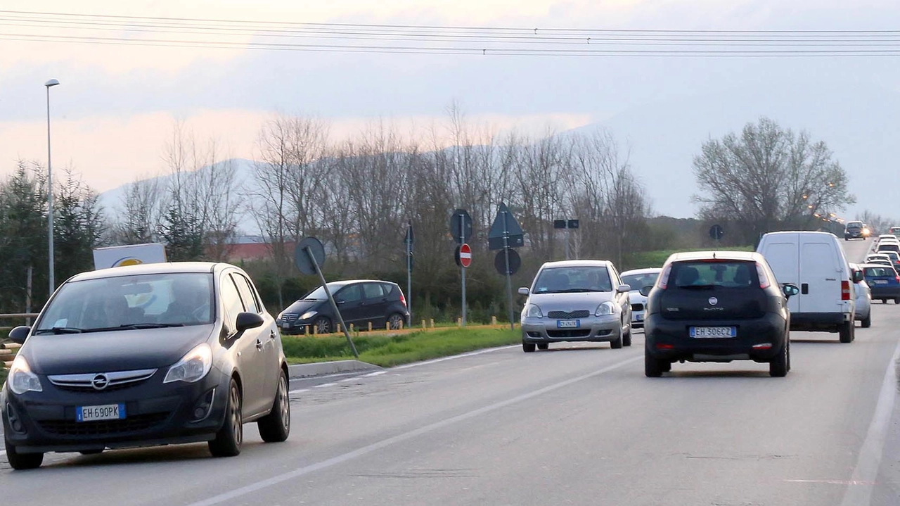 La riasfaltatura della Camporcioni arriverà in ritardo dopo lo sblocco dei fondi ministeriali (Goiorani) La riasfaltatura della Camporcioni arriverà in ritardo dopo lo sblocco dei fondi ministeriali (Goiorani)