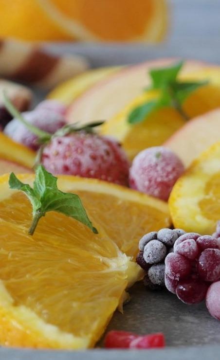 https://www.lanazione.it/image-service/view/acePublic/alias/contentid/MzA2ZjhmMmUtMWE4Mi00/0/la-frutta-a-dura-prova-per-il-clima.jpeg?f=1.91:1&w=1200
