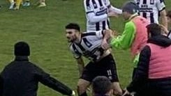 L’esultanza di Michele Mariotti, 21 anni, dopo aver segnato la rete che ha deciso la gara con il Tavernelle. Mercoledì c’è l’andata della semifinale di Coppa Italia L’esultanza di Michele Mariotti, 21 anni, dopo aver segnato la rete che ha deciso la gara con il Tavernelle. Mercoledì c’è l’andata della semifinale di Coppa Italia