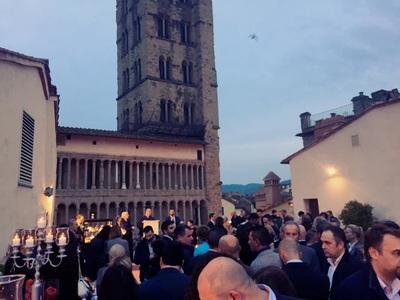 A Casa Bruschi aperture gratuite, brindisi aspettando i fuochi d'artificio e Jazz and Wine
