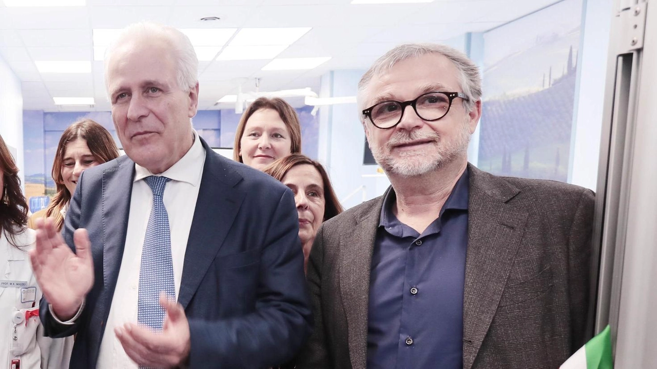Il presidente della Regione Eugenio Giani e l’assessore alla sanità Simone Bezzini; sul nome di quest’ultimo, proposto dalla direzione provinciale Pd di Siena, il confronto è ancora aperto con la segreteria regionale, che ha parlato di necessità di rinnovamento nelle liste