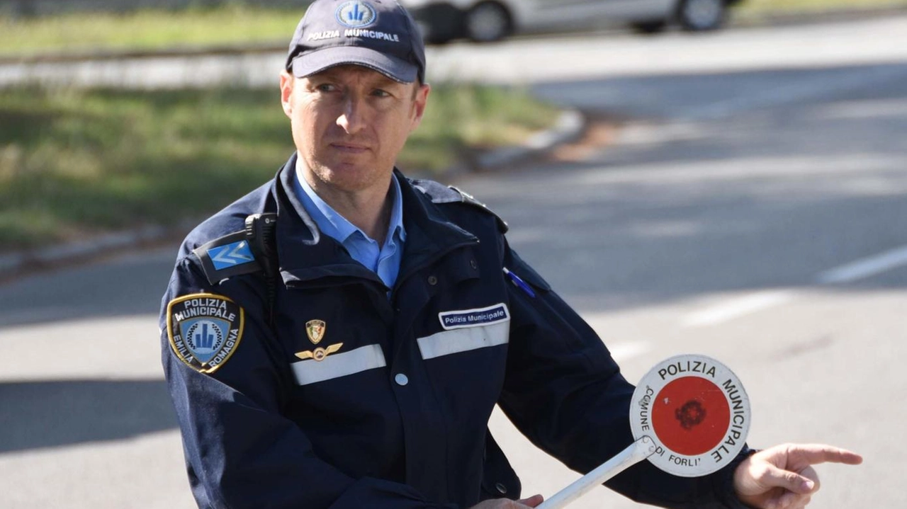 Raffica di controlli della polizia municipale Raffica di controlli della polizia municipale
