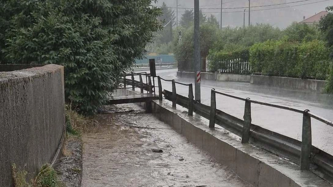 La piena dei torrenti nel territorio di Arcola ha provocato danni. L’immagine è dei giorni scorsi quando la prima ondata di maltempo si è fatta sentire in Val di Magra causando problemi in diverse zone. La piena dei torrenti nel territorio di Arcola ha provocato danni. L’immagine è dei giorni scorsi quando la prima ondata di maltempo si è fatta sentire in Val di Magra causando problemi in diverse zone.