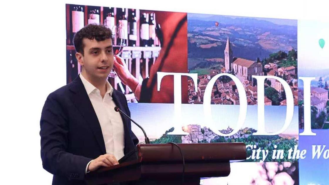 Missione Cina per il presidente. Tenneroni Missione Cina per il presidente. Tenneroni