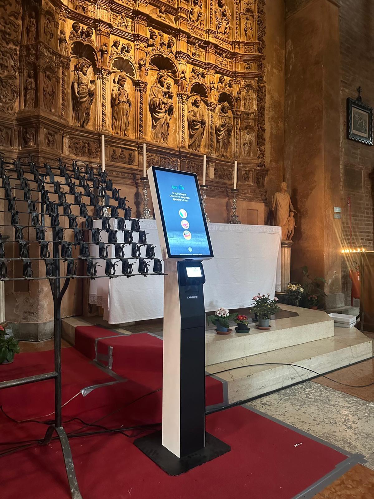 assisi la basilica di san francesco scopre il bancomat il test delle offerte col pos