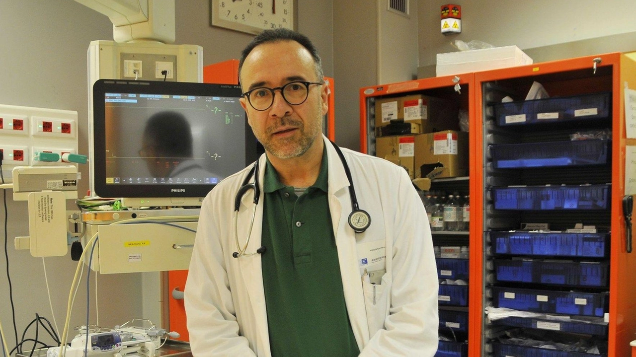 Magazzini, direttore emergenza urgenza: "Incremento di casi legati a disturbi respiratori". Benelli, medico di base: "Solo nell’ultima settimana ho riscontrato tre casi di broncopolmonite".