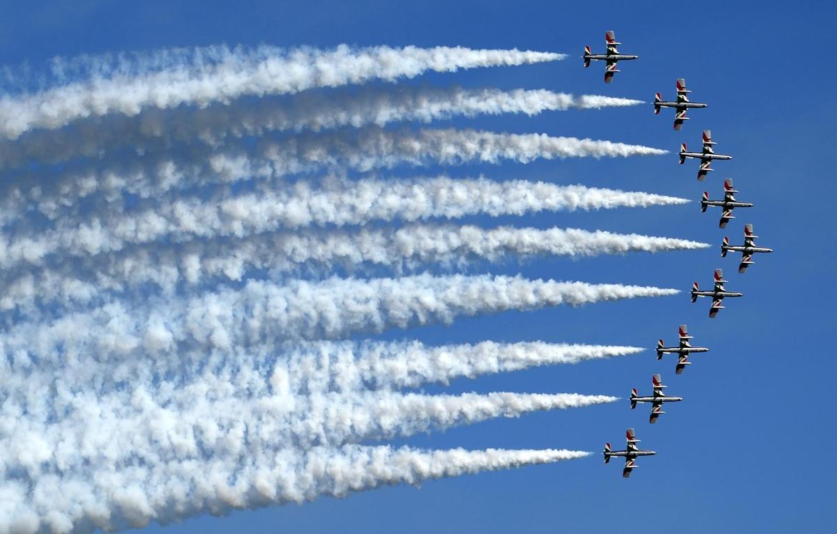 occhi al cielo sar224 spettacolo la magia delle frecce tricolori chiude il centenario del palio