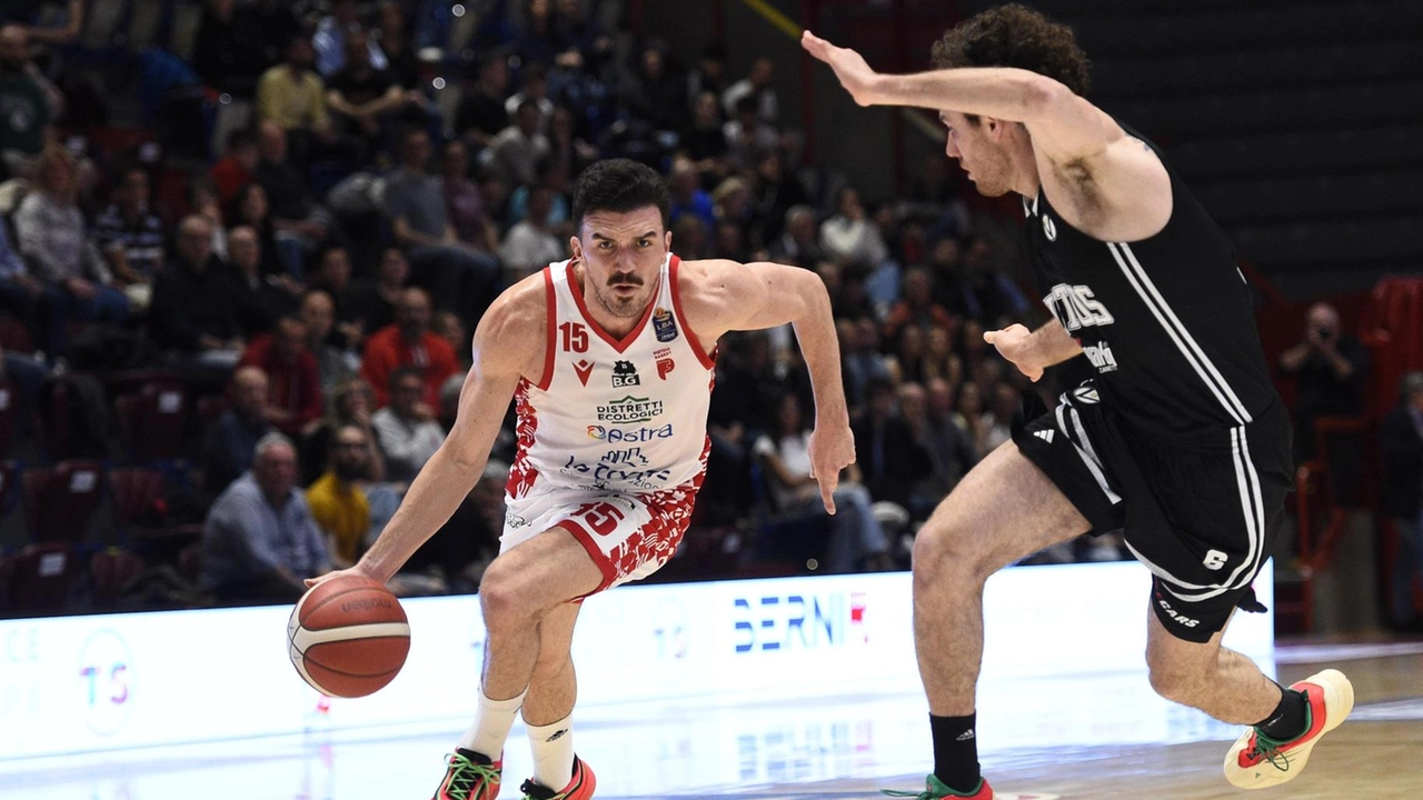 Lorenzo Saccaggi è vicinissimo alla conferma: sarà lui il nuovo capitano del Pistoia Basket 2000 Lorenzo Saccaggi è vicinissimo alla conferma: sarà lui il nuovo capitano del Pistoia Basket 2000