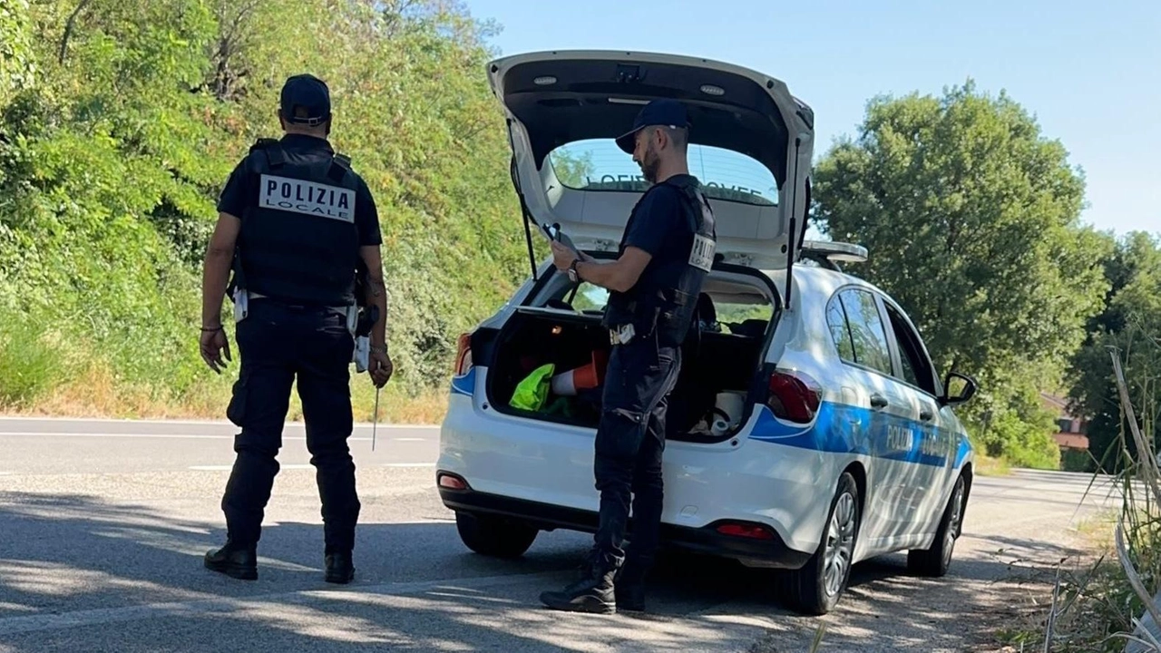 L’automobilista è stato bloccato dalla polizia locale lungo la Flaminia