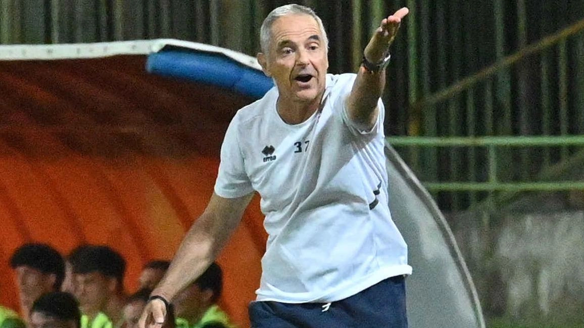 Il tecnico Antonio Andreucci Il tecnico Antonio Andreucci
