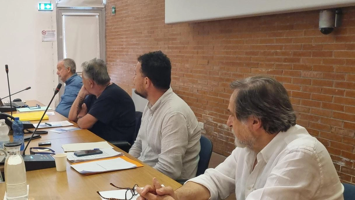 Il sindaco Alessandro Tomasi durante il suo intervento di ieri Il sindaco Alessandro Tomasi durante il suo intervento di ieri