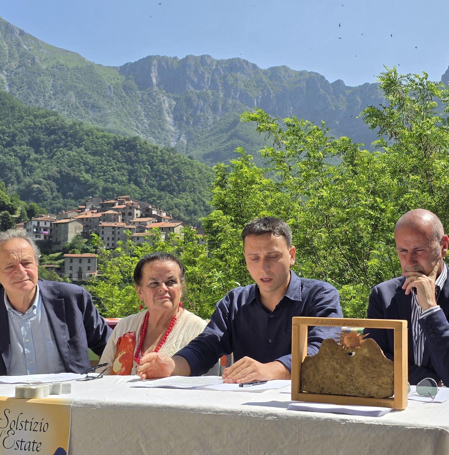 Programma del Solstizio d’Estate. Omaggio a Toscani per i borghi Programma del Solstizio d’Estate. Omaggio a Toscani per i borghi
