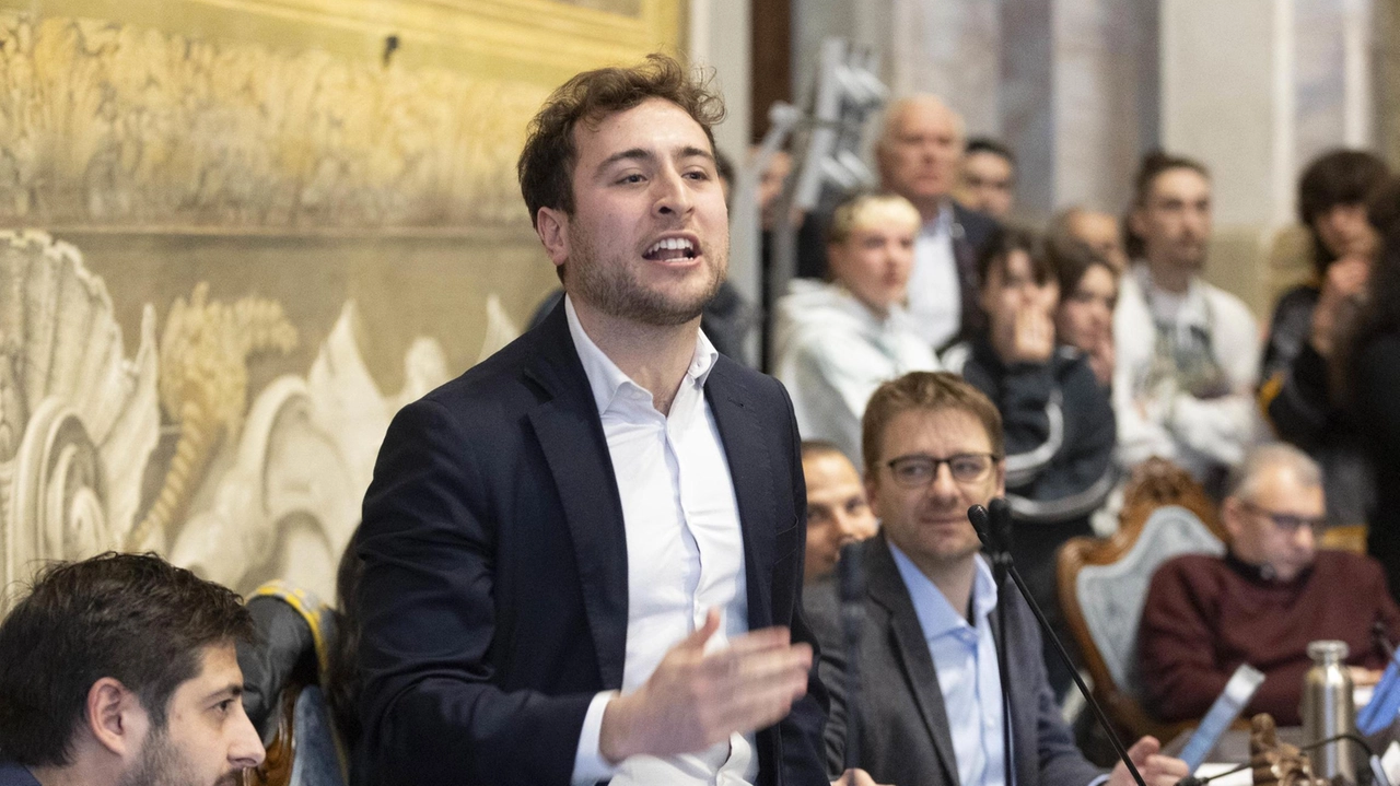 Pressing del consigliere comunale dem Enrico Bruni sulla maggioranza "Chiederemo a Conti di dare la cittadinanza onoraria ai figli degli stranieri". Pressing del consigliere comunale dem Enrico Bruni sulla maggioranza "Chiederemo a Conti di dare la cittadinanza onoraria ai figli degli stranieri".