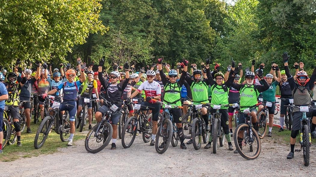 Un’immagine prima della partenza dell’edizione 2023 del Beverino Bike Festival, diventata una tappa obbligata per gli amanti delle due ruote Un’immagine prima della partenza dell’edizione 2023 del Beverino Bike Festival, diventata una tappa obbligata per gli amanti delle due ruote