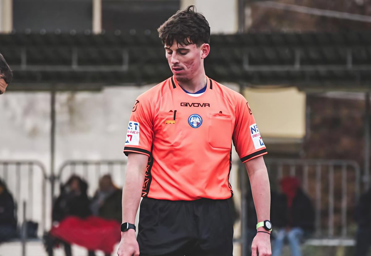 Arbitro picchiato. Multa scontata al club del padre violento
