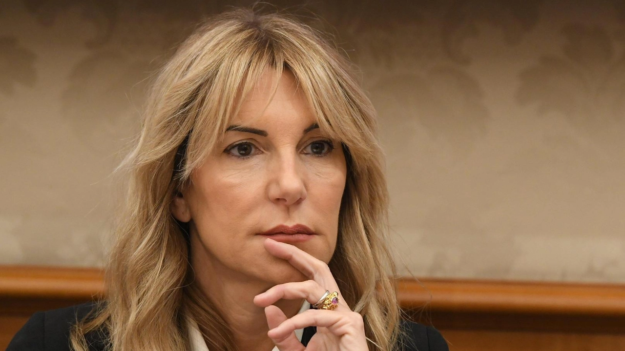 AREZZO La capogruppo di Italia Viva al Senato, Raffaella Paita (nella foto), ha presentato un’interrogazione al Ministro delle Infrastrutture e dei... AREZZO La capogruppo di Italia Viva al Senato, Raffaella Paita (nella foto), ha presentato un’interrogazione al Ministro delle Infrastrutture e dei...