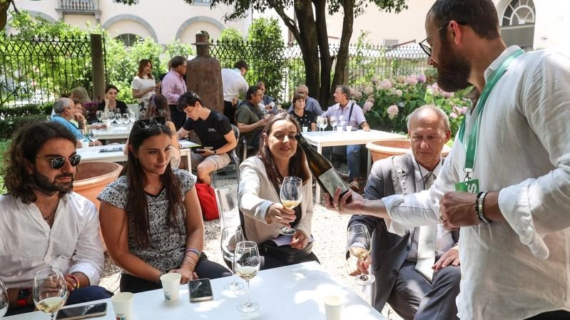 Nelle tappe toscane di Firenze e Alberese in Maremma riflettori su dinamiche e attese della filiera. A confronto amministratori pubblici, esperti, imprenditori e rappresentanti del mondo del credito. . Nelle tappe toscane di Firenze e Alberese in Maremma riflettori su dinamiche e attese della filiera. A confronto amministratori pubblici, esperti, imprenditori e rappresentanti del mondo del credito. .