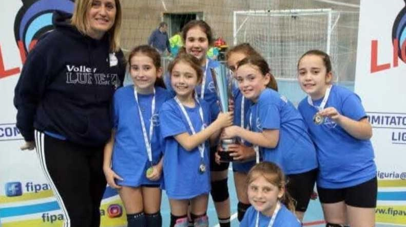 Le bimbe del Lunezia vincitrici del campionato S3 con la coach Catia Caleo Le bimbe del Lunezia vincitrici del campionato S3 con la coach Catia Caleo
