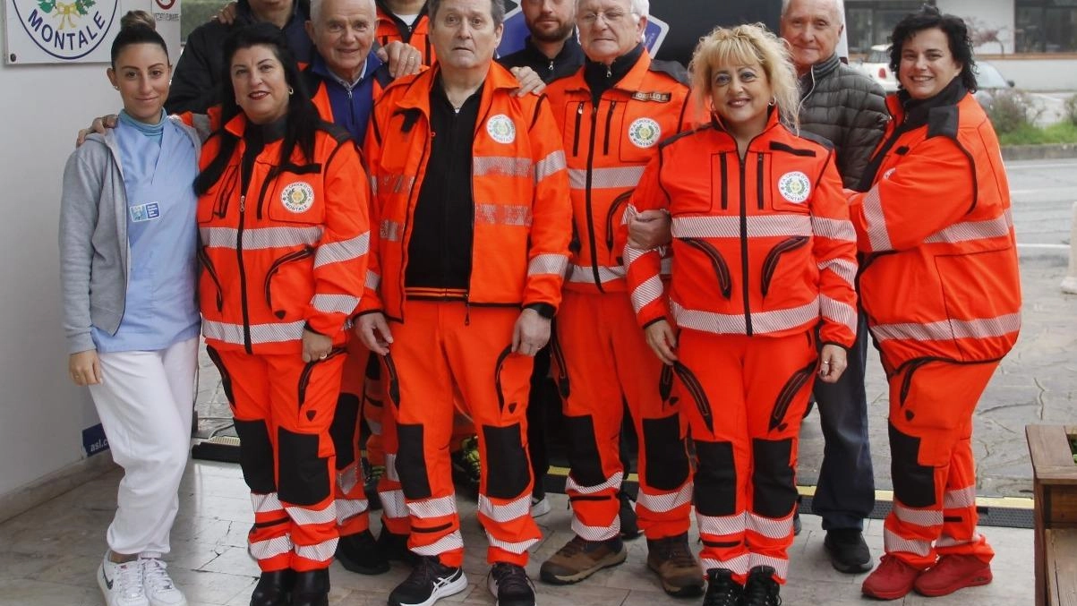 Il gruppo dei volontari della Croce D’Oro di Montale Il gruppo dei volontari della Croce D’Oro di Montale