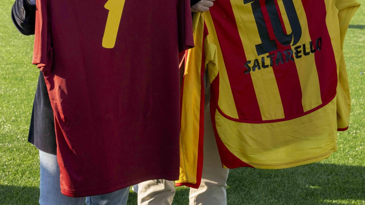 La sindaca Claudia Sereni e l’assessore Salvatore Saltarello al campo di San Giusto