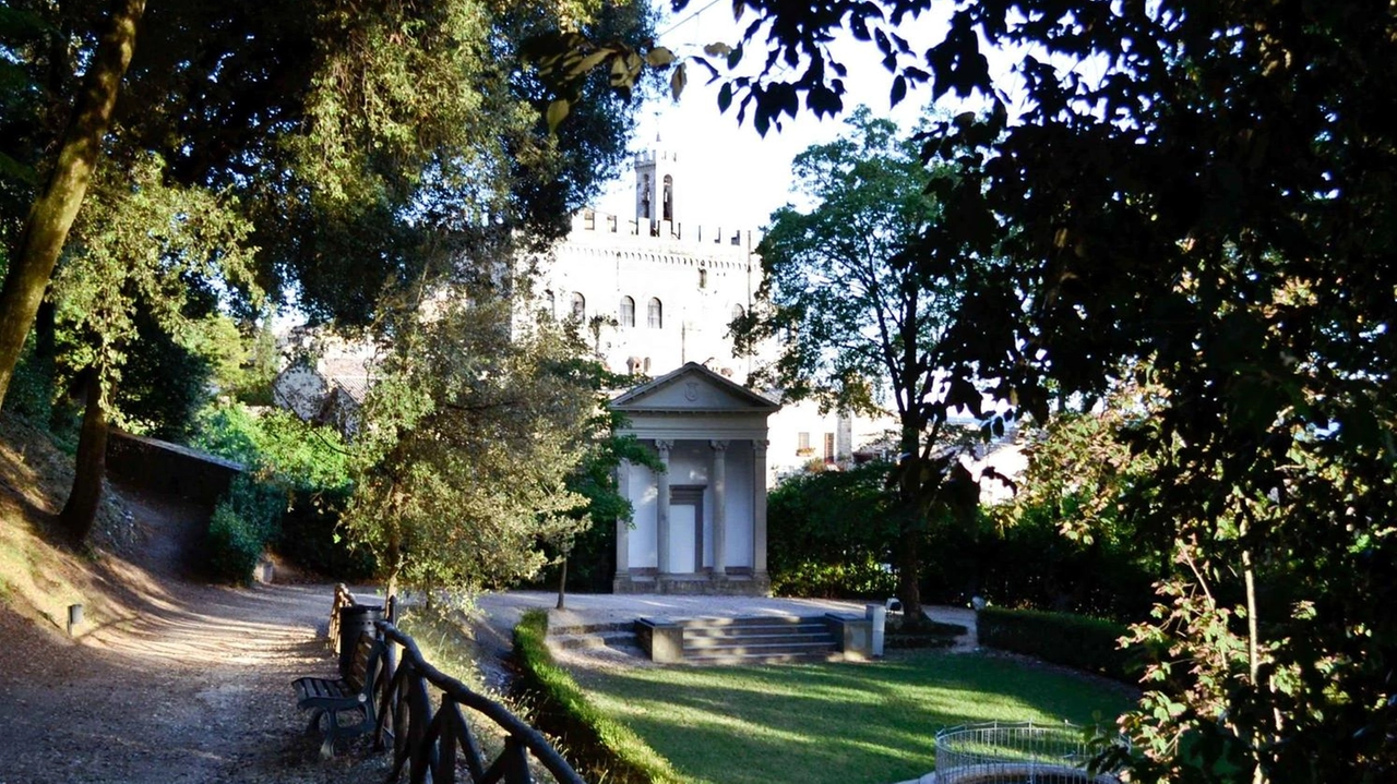 L’interno del Parco Ranghiasci: previsti interventi su tempietto, villino, scuderia e torre di San Luca L’interno del Parco Ranghiasci: previsti interventi su tempietto, villino, scuderia e torre di San Luca