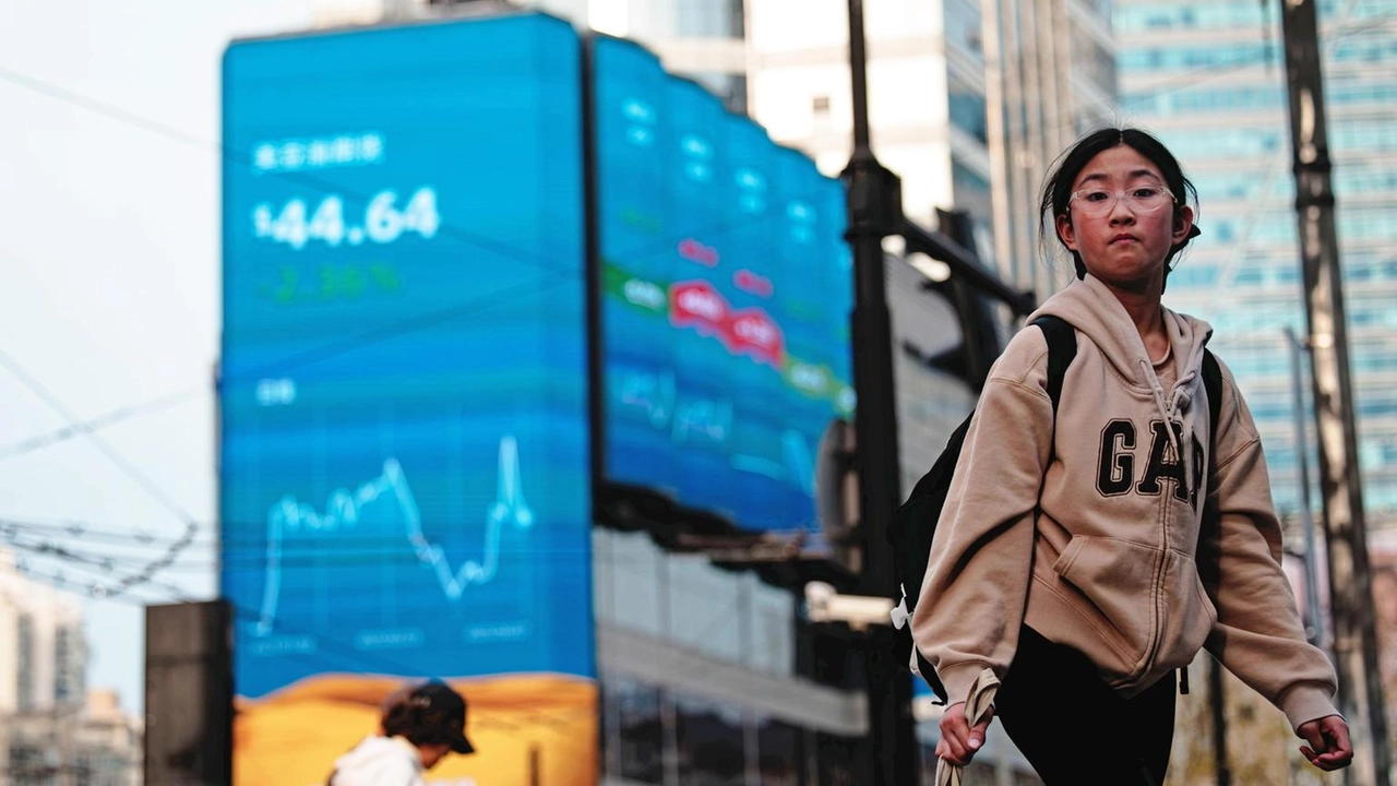 Le Borse cinesi recuperano grazie alle vendite al dettaglio di maggio, nonostante le tensioni tra Israele e Iran. Le Borse cinesi recuperano grazie alle vendite al dettaglio di maggio, nonostante le tensioni tra Israele e Iran.