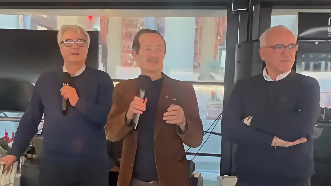L’associazione Coast to Coast ha presentato il libro di Rocco Papaleo ‘Perdere tempo mi viene facile’, in presenza dell’autore, presso... L’associazione Coast to Coast ha presentato il libro di Rocco Papaleo ‘Perdere tempo mi viene facile’, in presenza dell’autore, presso...