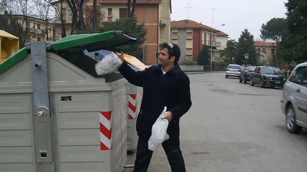 La Tari Puntuale della discordia. Il nuovo sistema di conferimento dei rifiuti indifferenziati adottato dall’amministrazione comunale e che partirà dal... La Tari Puntuale della discordia. Il nuovo sistema di conferimento dei rifiuti indifferenziati adottato dall’amministrazione comunale e che partirà dal...