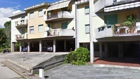 L’amministrazione comunale di Pescia ha firmato ieri con la Regione Toscana l’accordo per la costruire otto nuovi alloggi di edilizia popolare. I cantieri stanno per partire in via degli Ammannati L’amministrazione comunale di Pescia ha firmato ieri con la Regione Toscana l’accordo per la costruire otto nuovi alloggi di edilizia popolare. I cantieri stanno per partire in via degli Ammannati