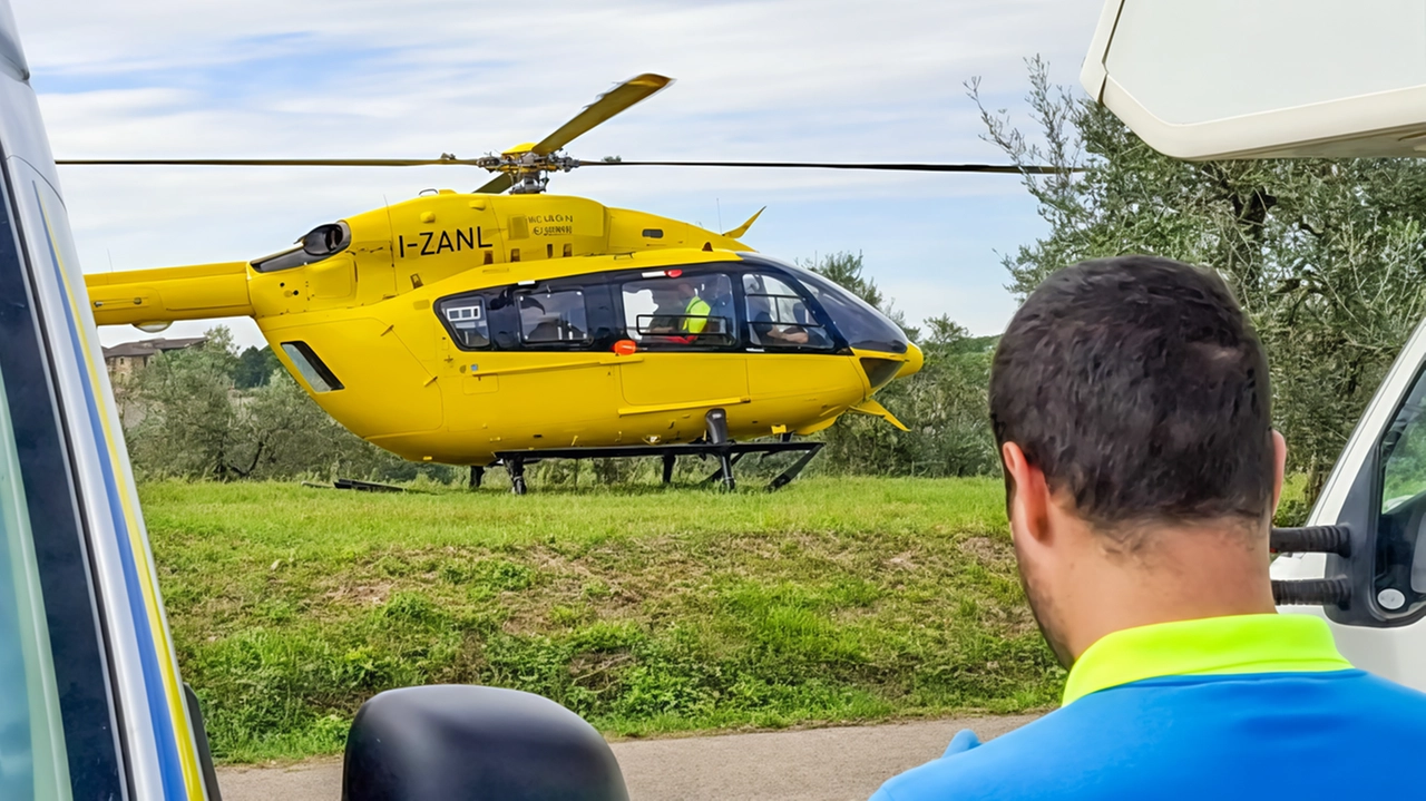 Una giovane è rimasta gravemente ferita a Fucecchio in un incidente stradale sulla Sp11, tra via Giordano e la rotonda in zona Montellori Una giovane è rimasta gravemente ferita a Fucecchio in un incidente stradale sulla Sp11, tra via Giordano e la rotonda in zona Montellori