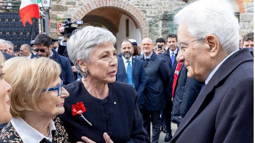 Ida Balò con il presidente Sergio Mattarella e all’attrice Ottavia Piccolo a Civitella Ida Balò con il presidente Sergio Mattarella e all’attrice Ottavia Piccolo a Civitella