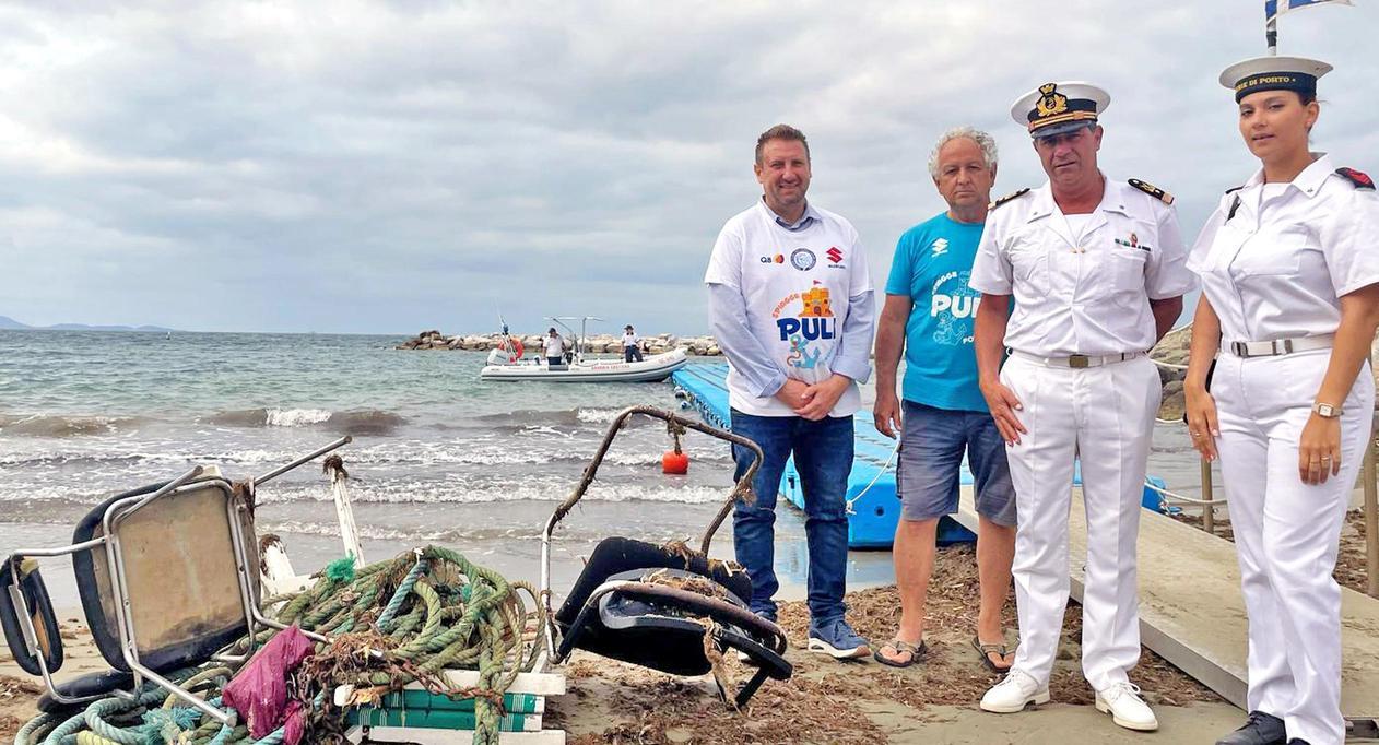 https://www.lanazione.it/image-service/view/acePublic/alias/contentid/MzI4MmI3YmQtZDE5ZC00/0/puliamo-le-nostre-spiagge-esercito-di-bimbi-al-lavoro.jpeg