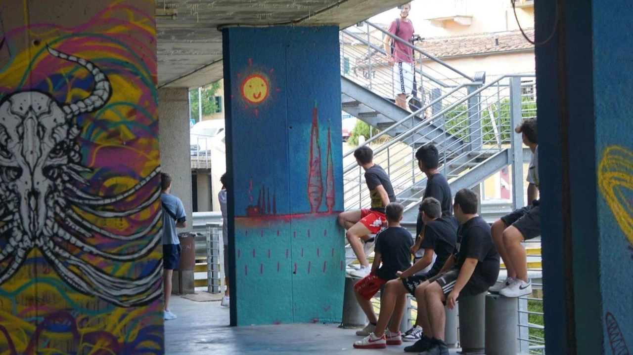 Atti vandalici si sono verificati sotto la stazione degli autobus a Colle con danni alle auto in sosta. Purtroppo non è la prima volta che succede Atti vandalici si sono verificati sotto la stazione degli autobus a Colle con danni alle auto in sosta. Purtroppo non è la prima volta che succede